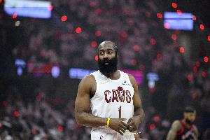 名嘴夏普：哈登是历史前5分卫 又不是人人都像乔丹科比那样防守-as