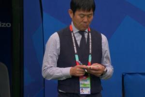 前田大然进攻未果，森保一又拿出了小本子开始记笔记-zf