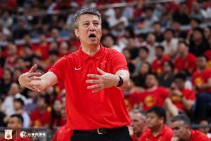 记者：中国男篮的快攻存在感太薄弱了 日本正是用快攻打爆了我们