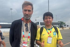 直播吧前方记者遇到了克洛普，听听渣叔怎么回应接手德国主帅一事-d5