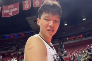 砍18+10+5！杨瀚森：今天打得还可以 非常感谢大家的支持-rz
