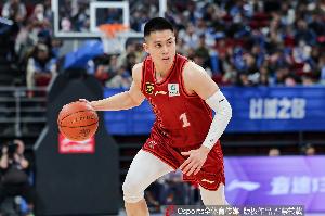 京媒：陈盈骏合约今年夏天到期 北京队提供新合同但续约尚未完成-u7